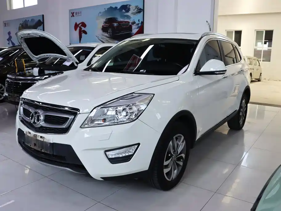 BAIC Senova X65 2015 2015 2.0T Automatic Elite