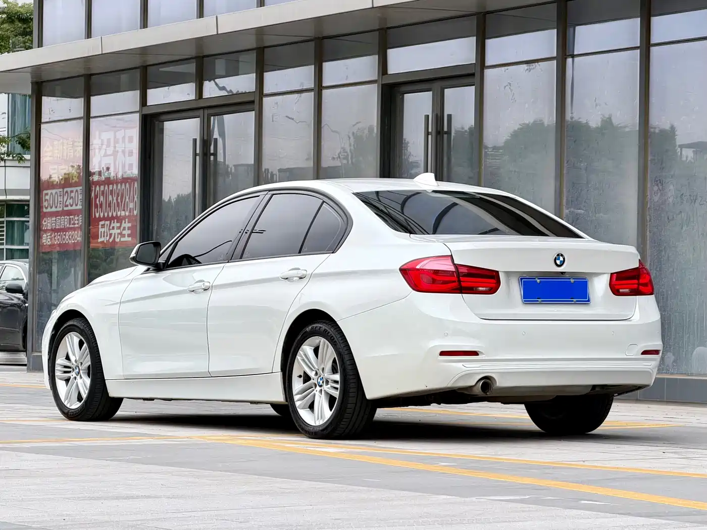 BMW 3 Series 2017 318i Fashion фото 4