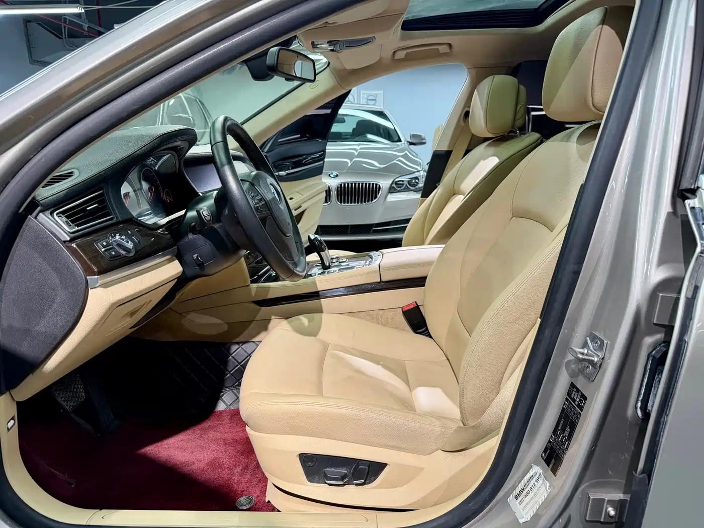 BMW 7 Series 2009 740Li Premium фото 9