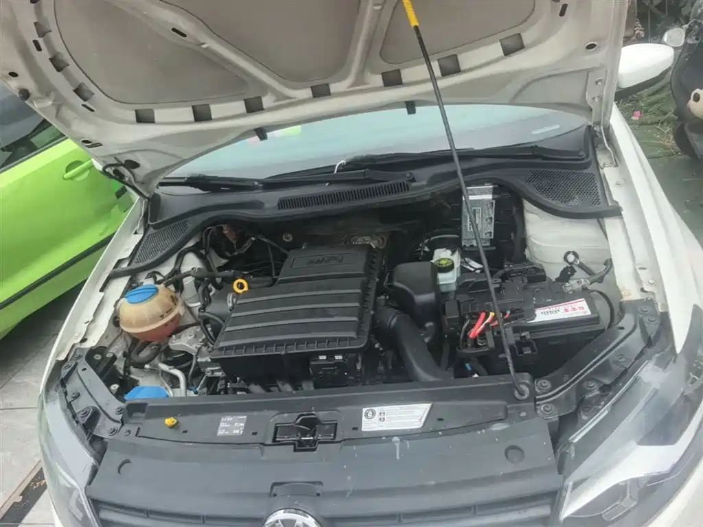 Volkswagen Polo 2016 1.4L Automatic Trend фото 20