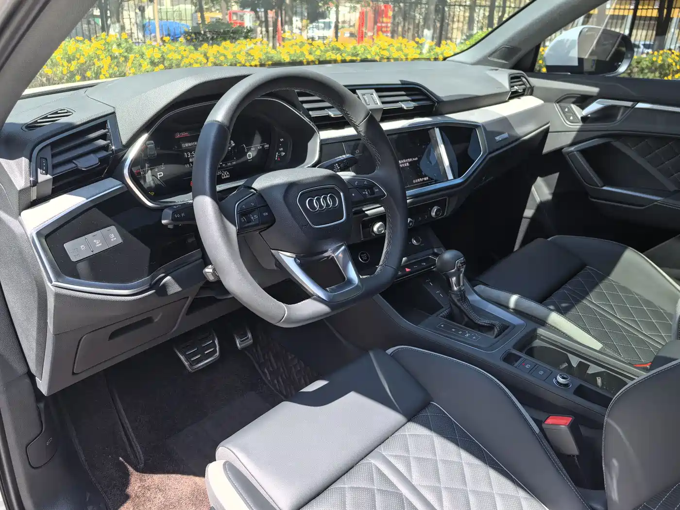 Audi Q3 2024 35 TFSI Fashion Sport фото 13