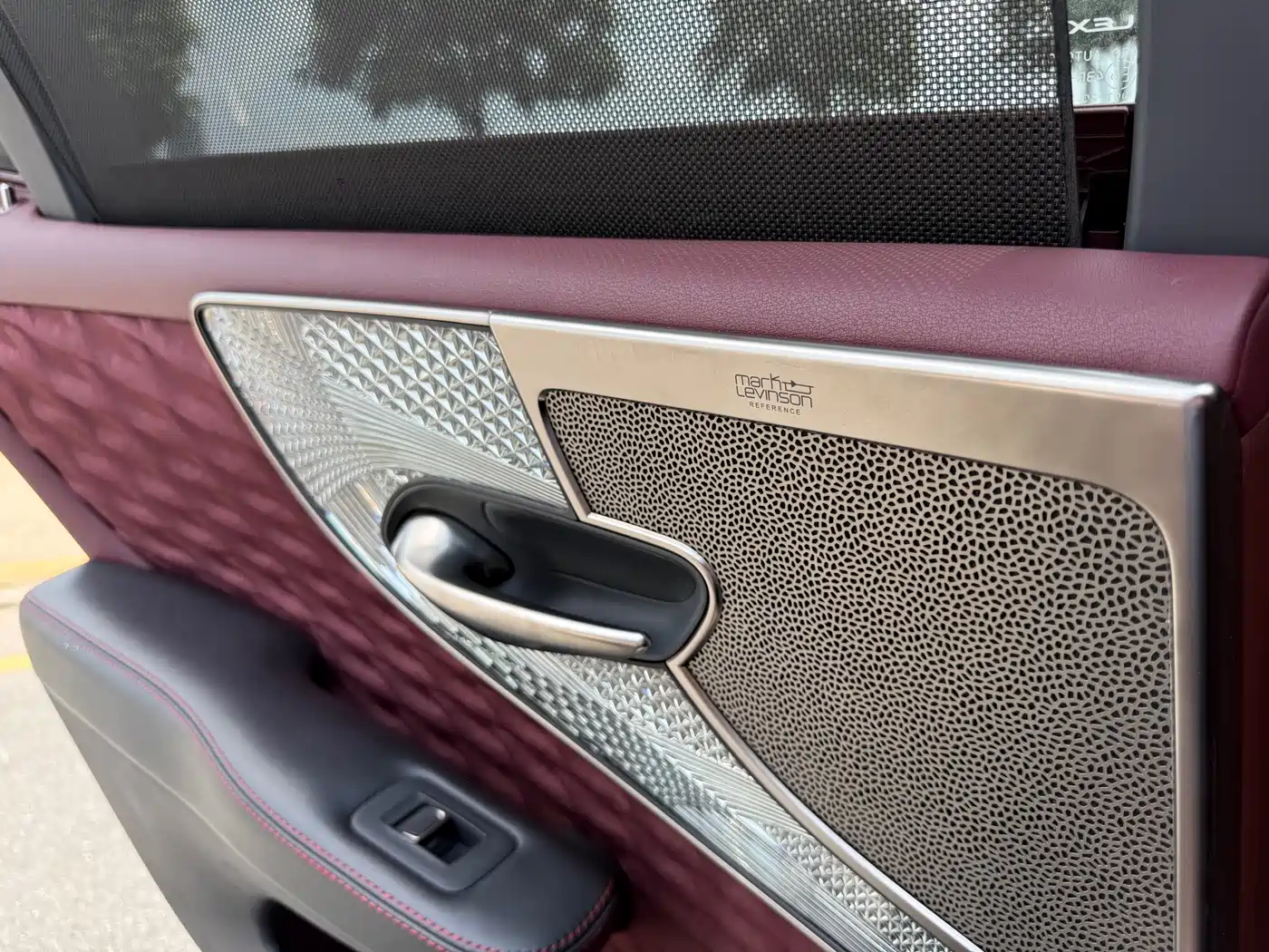 Lexus LS 2021 500h Executive Edition фото 8