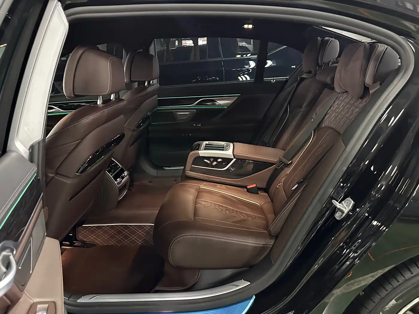 BMW 7 Series 2021 Model 730Li M Sport Package фото 4