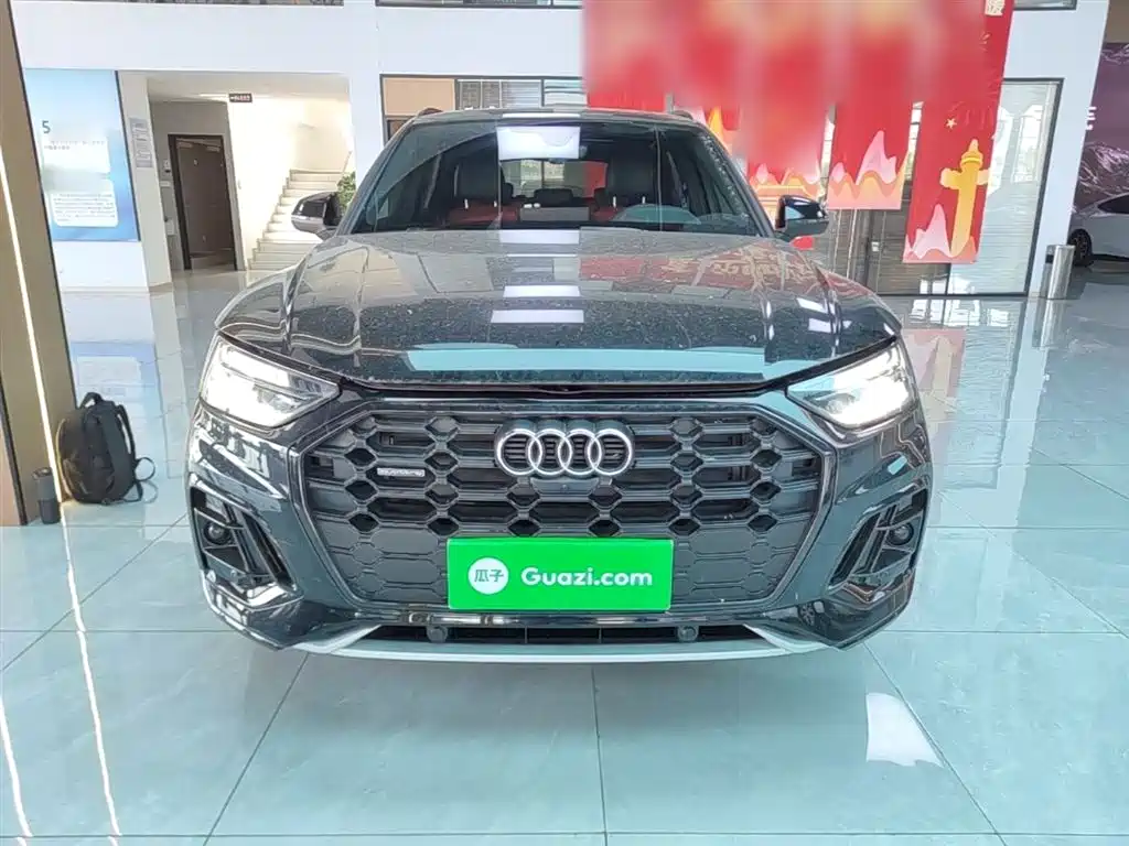 Audi Q5L 2024 Model 45 TFSI Luxury Dynamic фото 3
