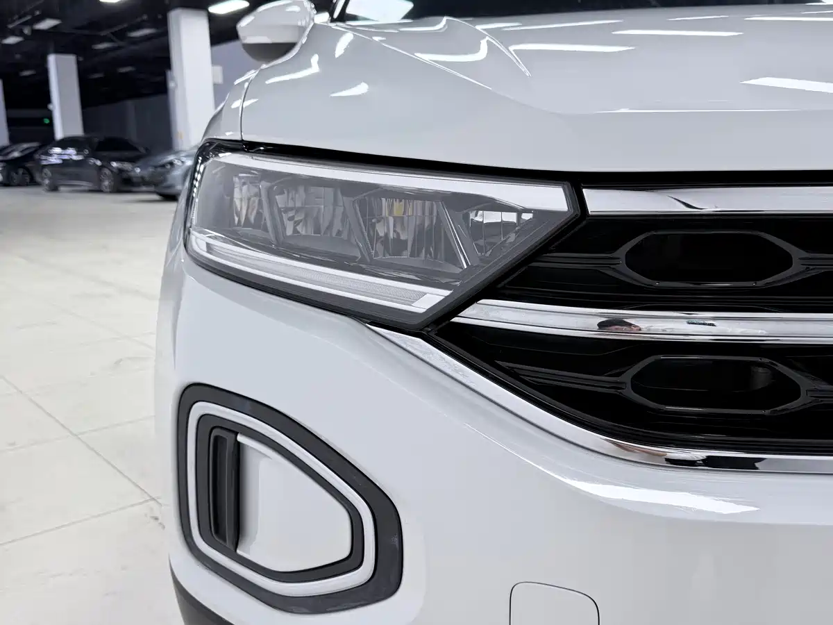 VOLKSWAGEN T ROC EXPLORING SONGS