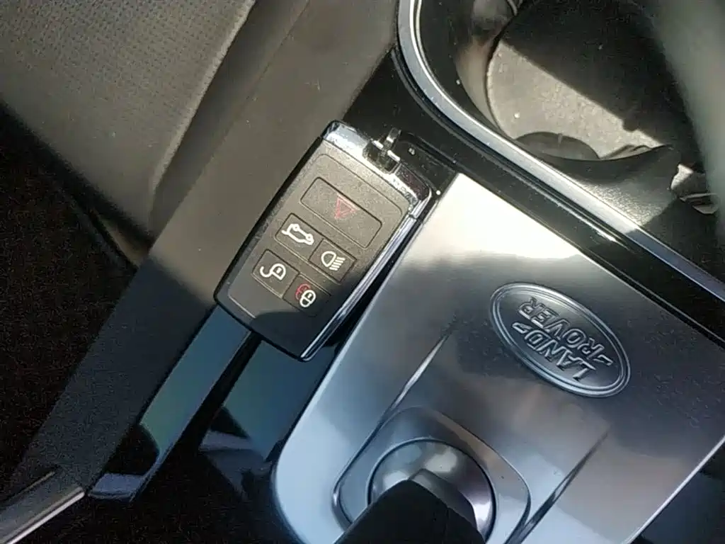 Land Rover Discovery Sport 2020 200PS Family Edition фото 9