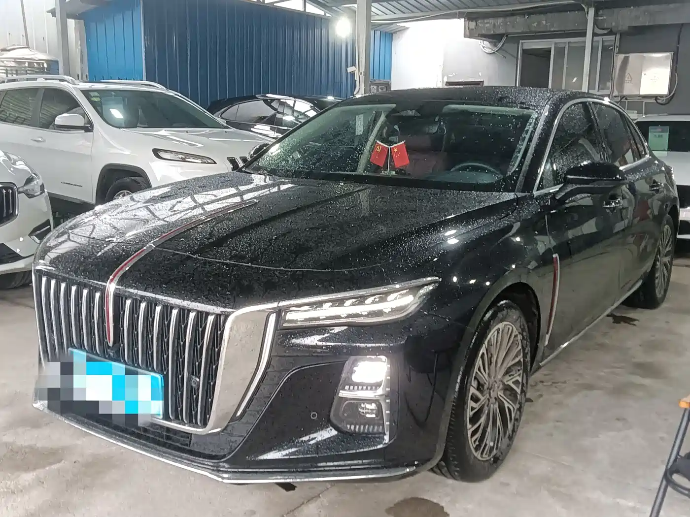 Hongqi H5 2024 2.0T Automatic Smart Connect Flag Smooth Edition