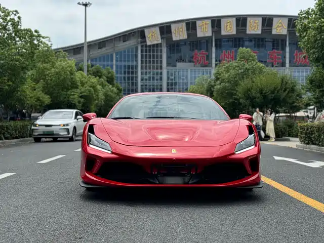 Ferrari F8 2019 Tributo 3.9T V8