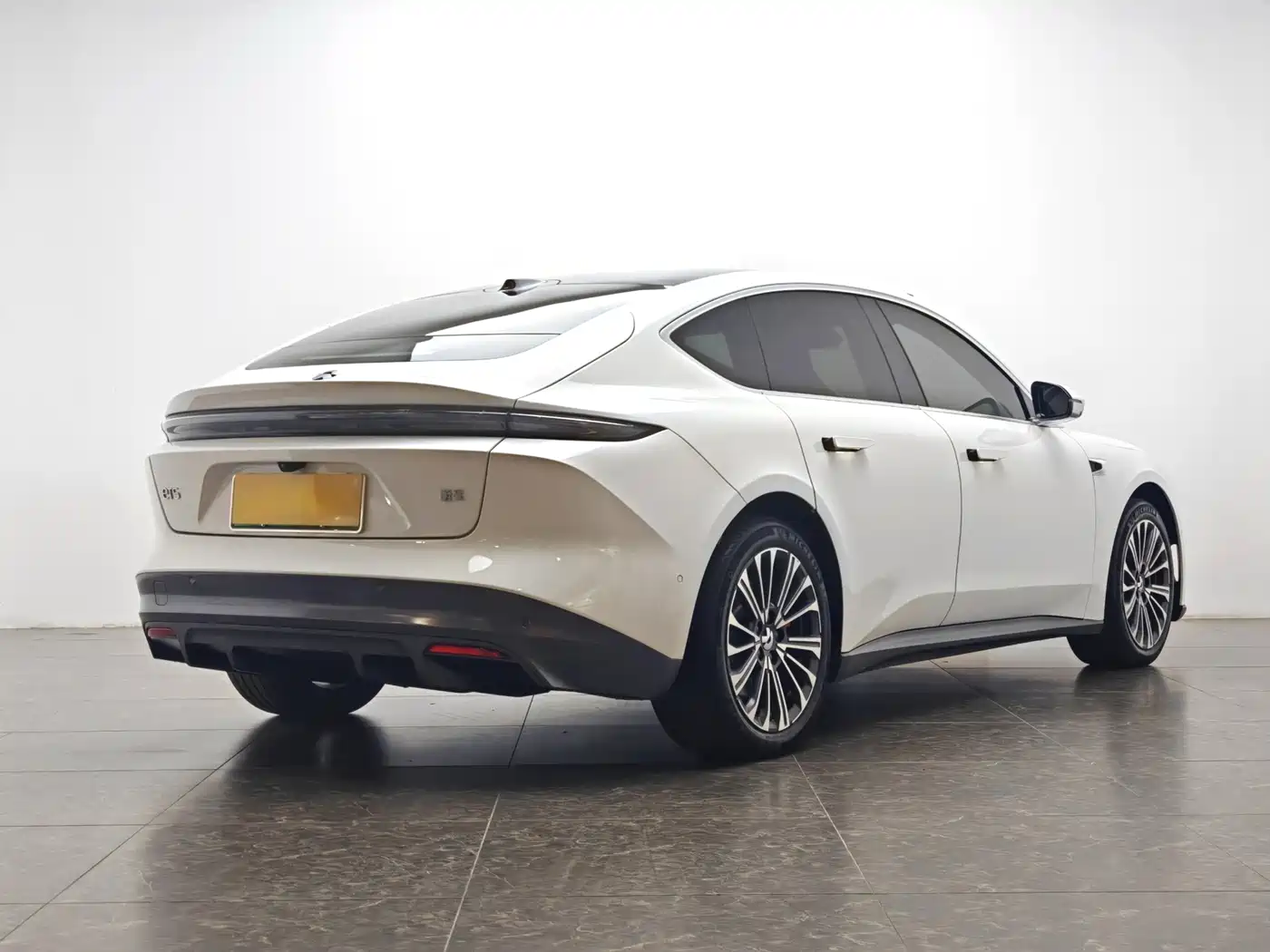 NIO NIO ET5