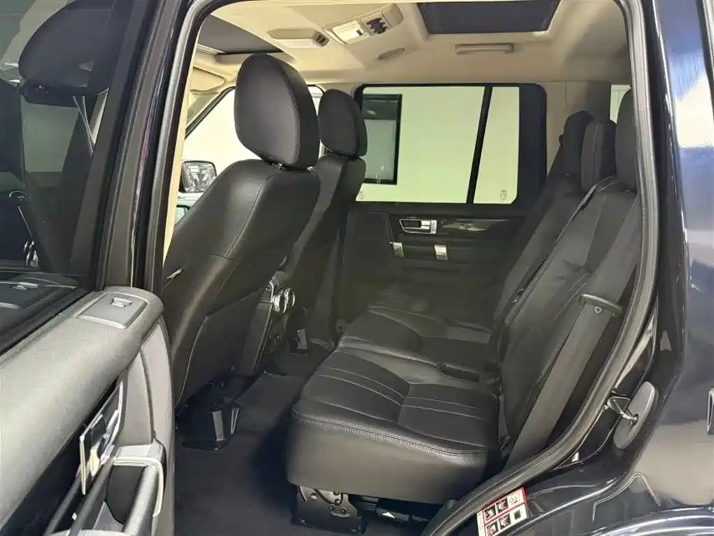 Land Rover Discovery 2012 5.0 V8 HSE фото 7