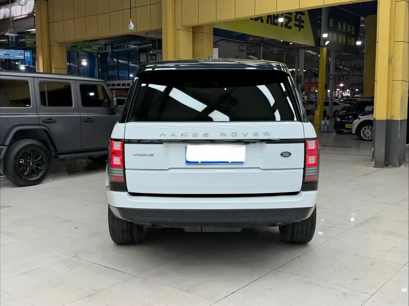 Land Rover Range Rover 2014 3.0 SC V6 Vogue фото 8