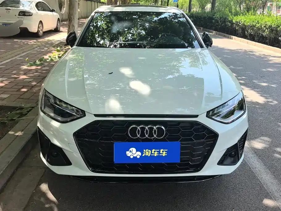 Audi A4L 2025 2 Million Celebration Edition 40 TFSI Luxury Dynamic фото 2