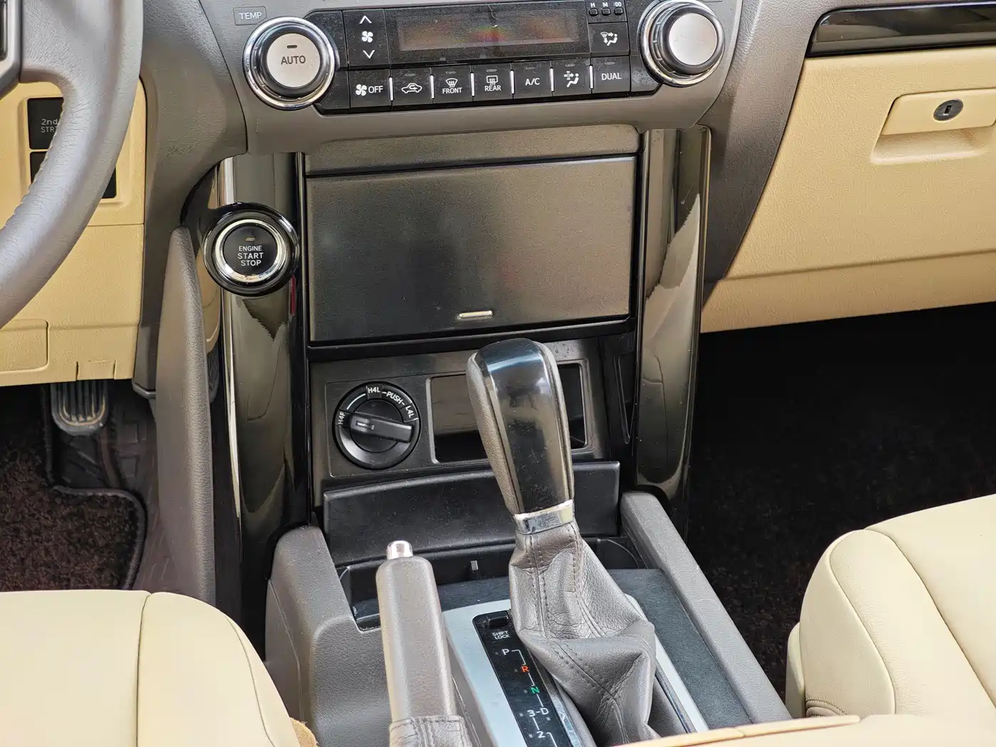 Toyota Prado (Import) 2014 2.7L Automatic Standard Edition фото 13