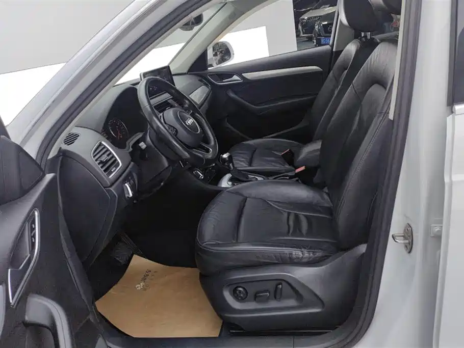 Audi Q3 2015 30 TFSI Comfort фото 9