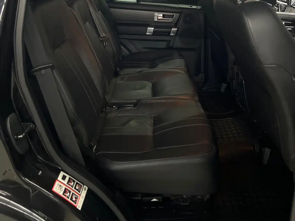 Land Rover Discovery 2014 3.0 SDV6 HSE Diesel фото 10