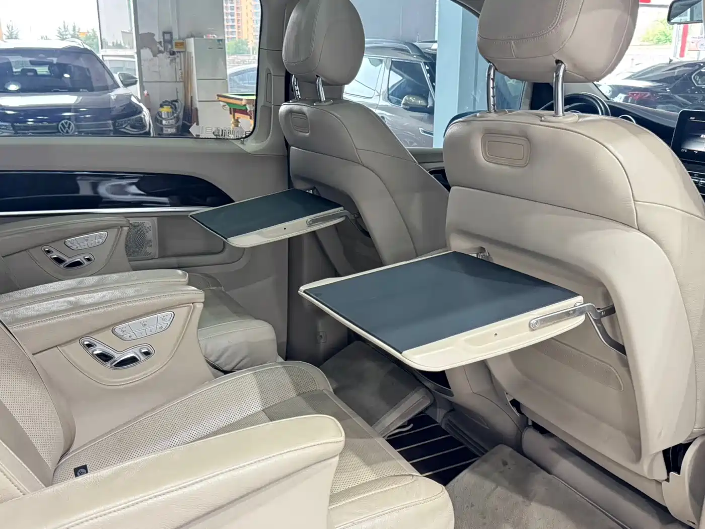 Mercedes-Benz V-Class 2016 V 260 Premium Edition фото 10