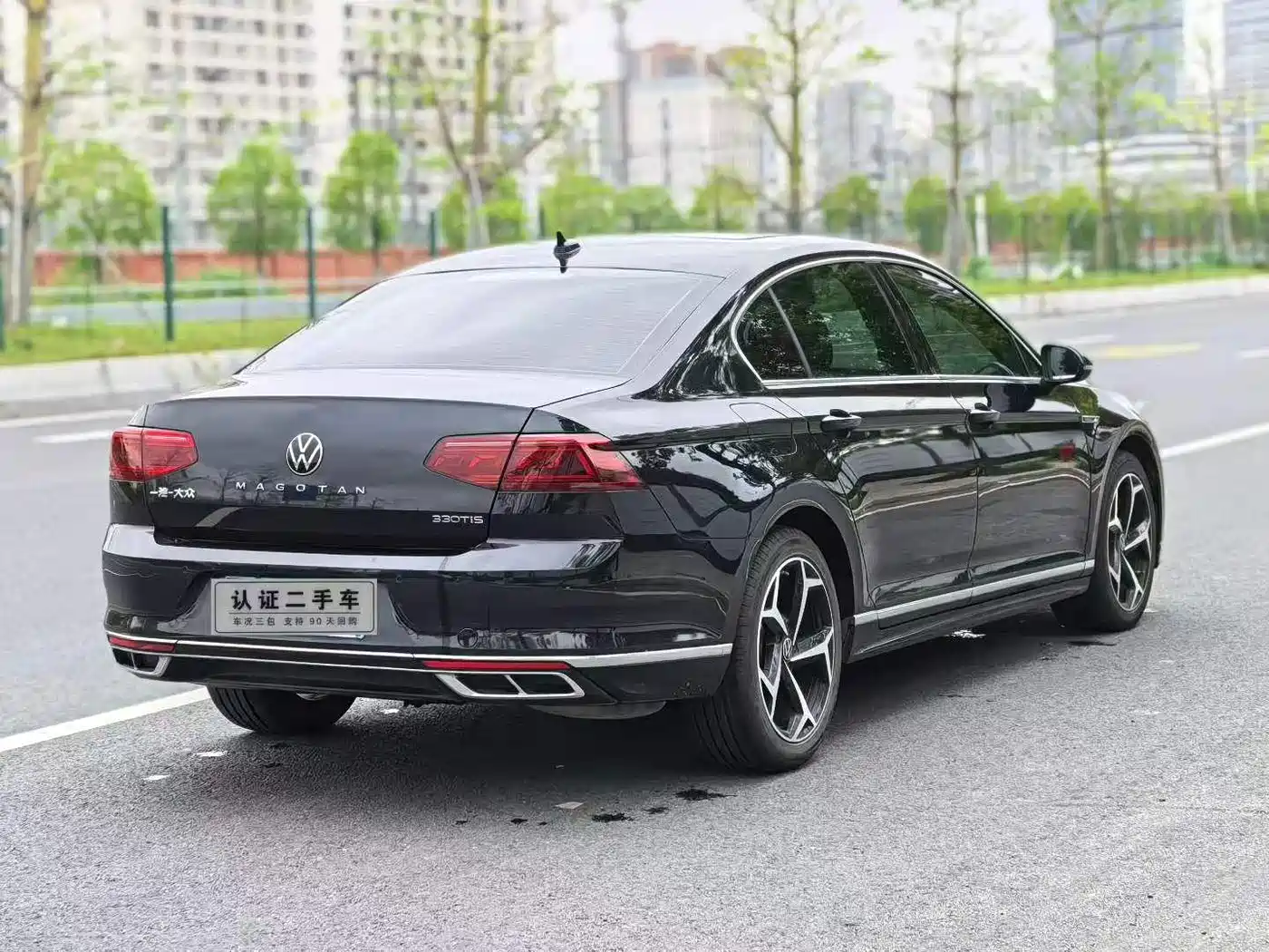 Volkswagen Magotan 2023 Model 2 Million Commemorative Edition 330TSI DSG Luxury фото 9