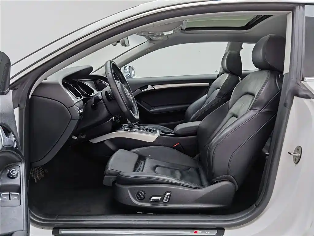 Audi A5 (Import) 2016 Facelift Coupe 35 TFSI Progressive фото 10