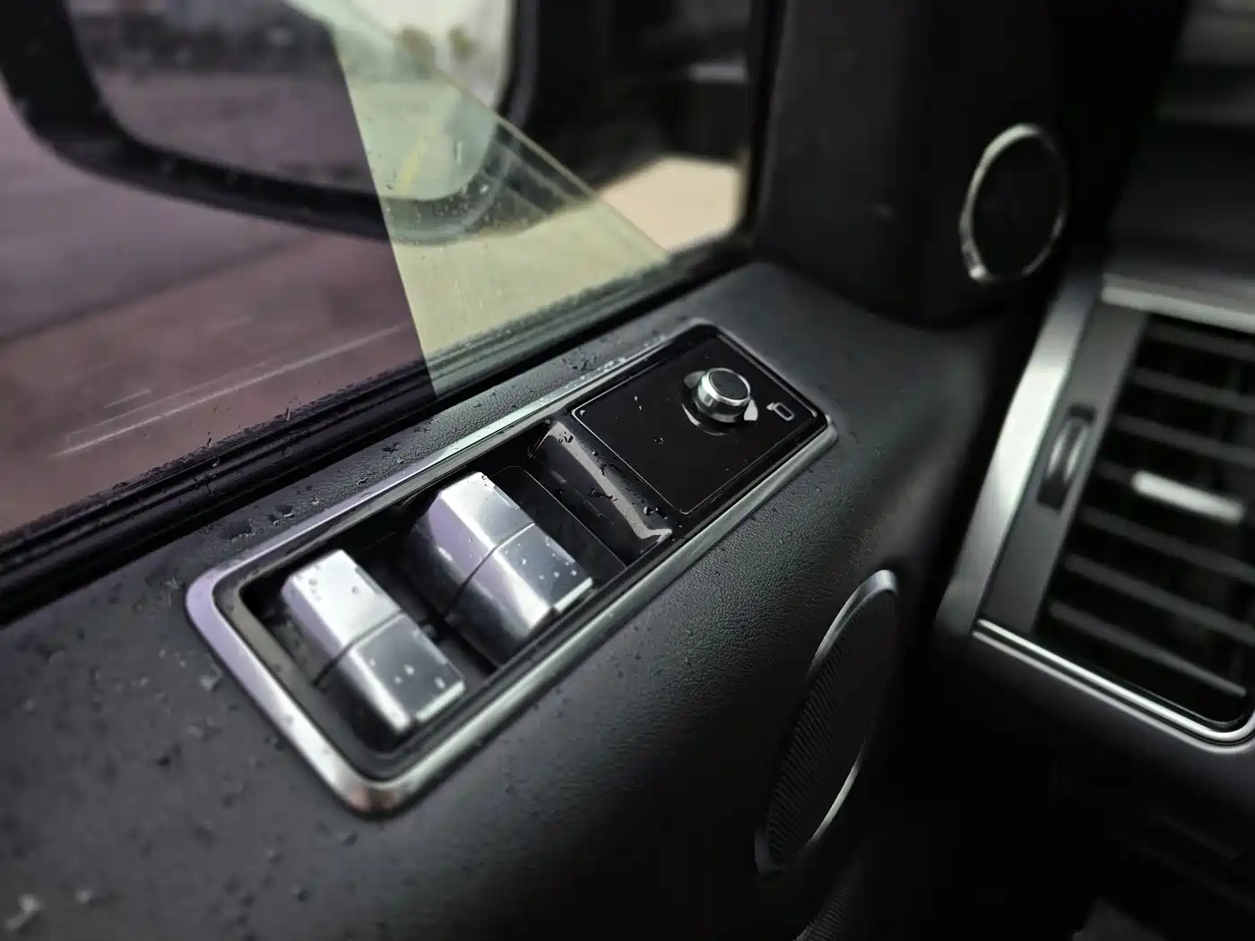 Land Rover Range Rover Sport 2019 3.0 SC V6 Special Edition фото 14
