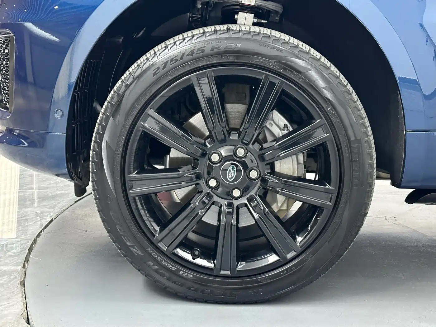 Land Rover Range Rover Sport 2022 3.0 L6 Indigo Flowing Light Edition фото 25