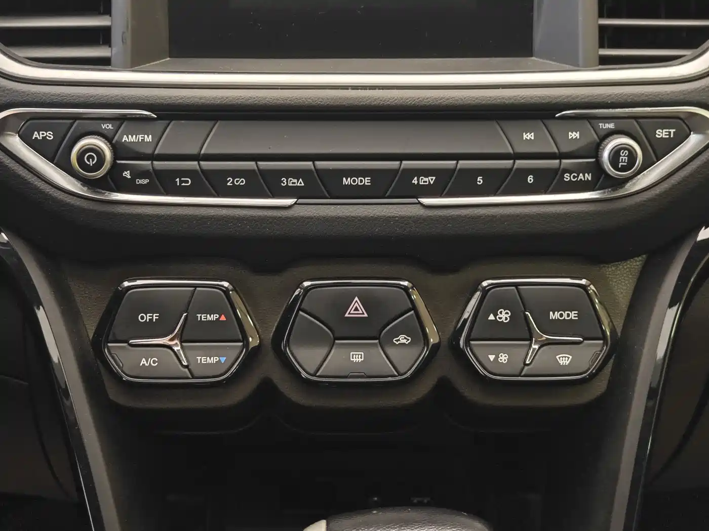 GAC Trumpchi Trumpchi GS4 2015 200T G-DCT Elite Edition фото 16