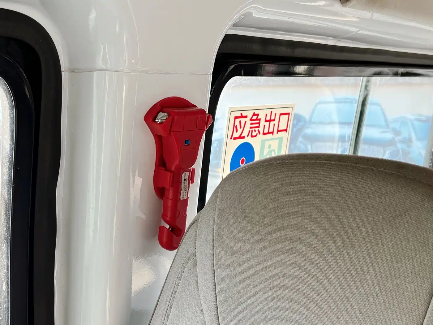 Ford New Generation Transit 2021 2021 2.2T (Package) Automatic Standard Bus Pro Extended Wheelbase Dual Rear Tires (With Sliding Door) 17-Seat High Roof China VI