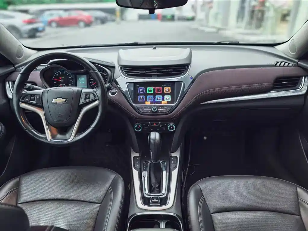 Chevrolet Malibu 2017 1.5T Automatic Luxury Edition фото 6