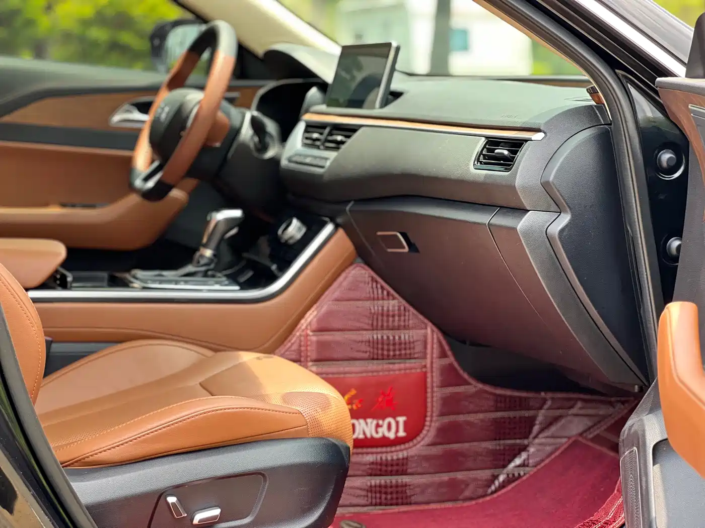 Hongqi H5 2018 Model 30TD Smart Connect Royal 60th Anniversary Edition фото 17