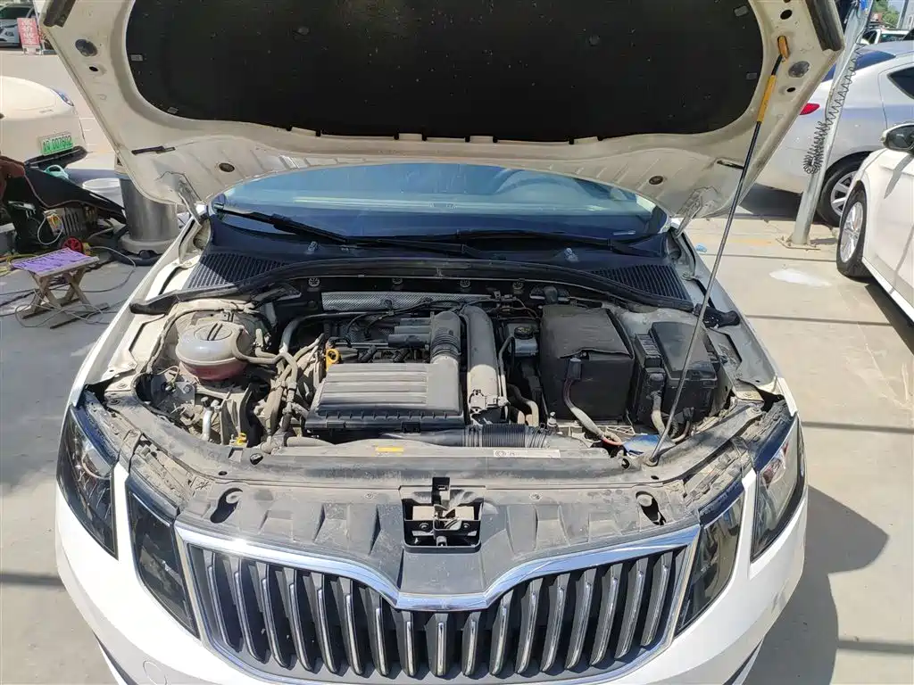 Škoda Octavia 2018 TSI230 DSG Comfort Edition фото 20