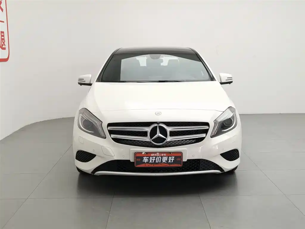Mercedes-Benz A-Class (Import) 2015 A 180 фото 3