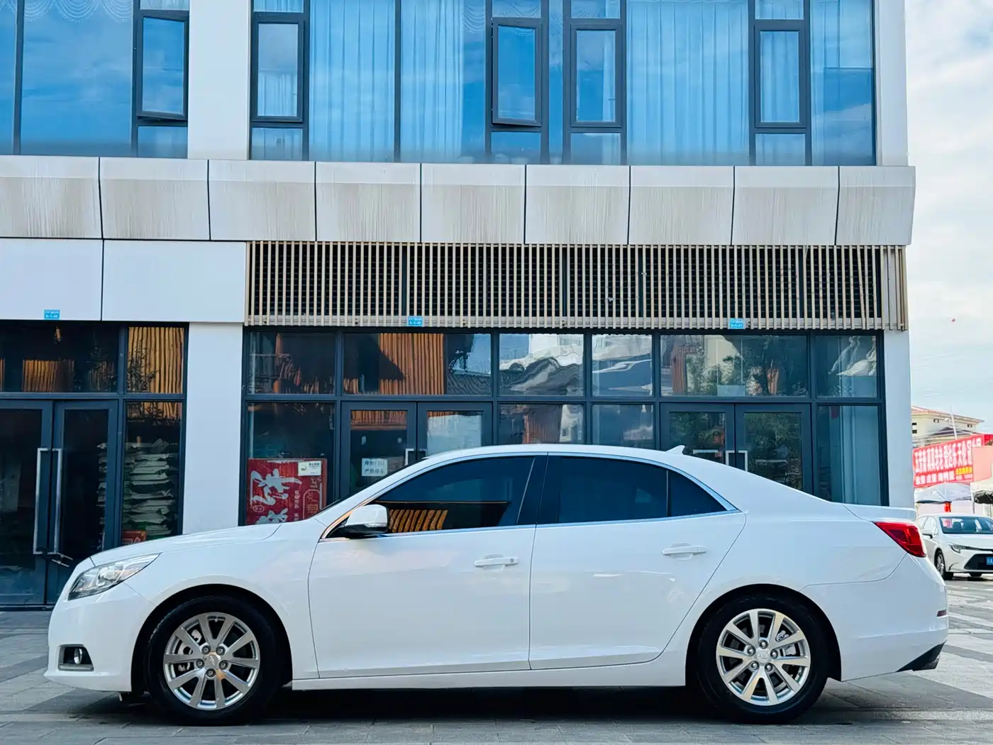 Chevrolet Malibu 2014 1.6T Automatic Luxury фото 4