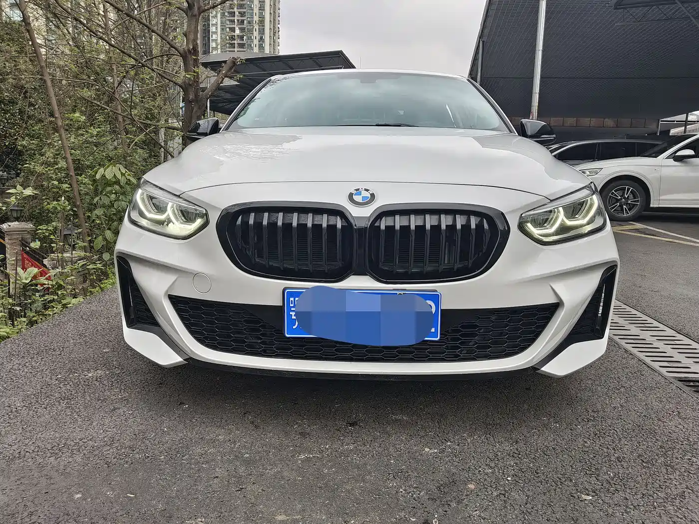 BMW 1 Series 2022 120i M Sport Shadow Edition фото 2