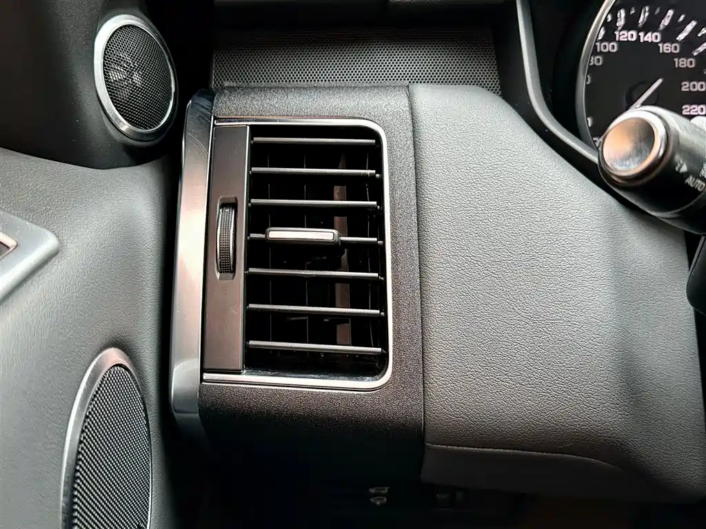 Land Rover Range Rover Sport фото 21