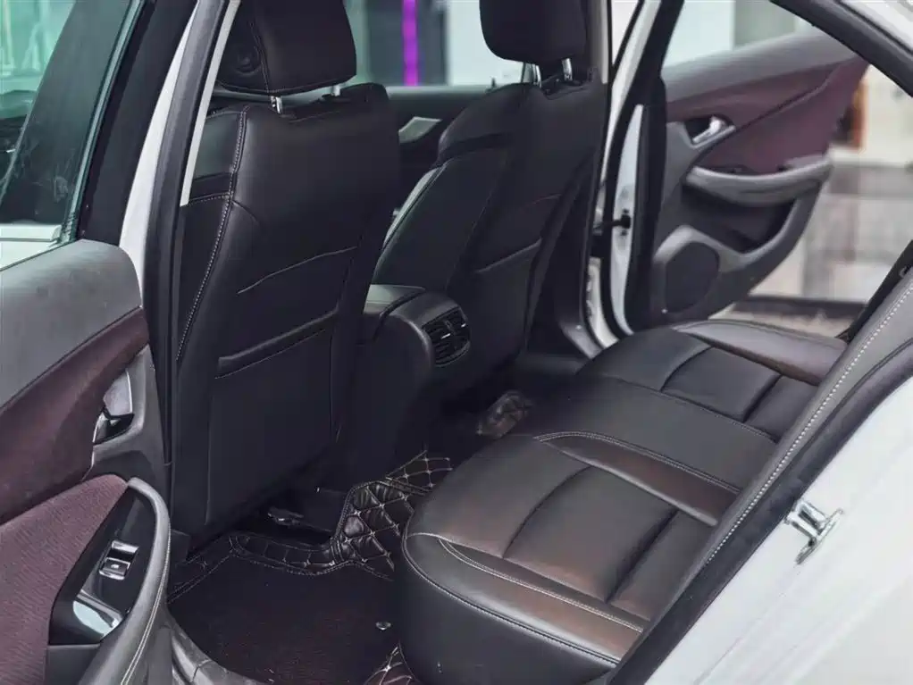 Chevrolet Malibu 2017 1.5T Automatic Luxury Edition фото 8