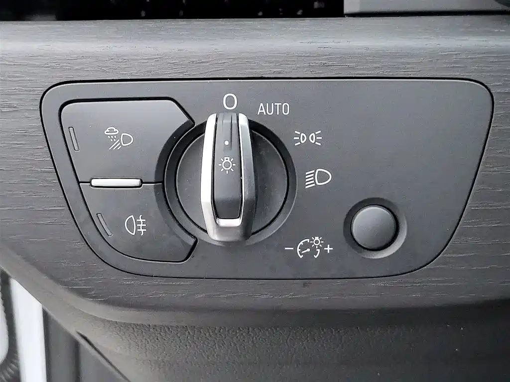 Audi A4L 2024 40 TFSI Luxury Dynamic фото 21