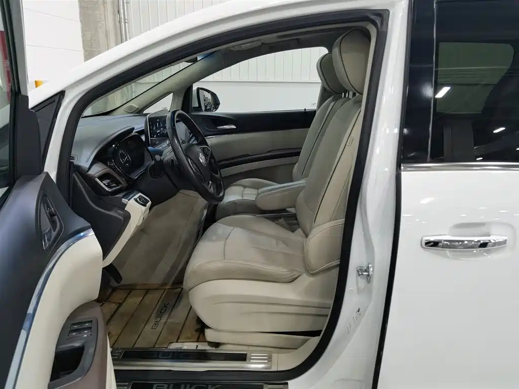 Buick GL8 2020 Model Land Business Class 652T Luxury фото 10