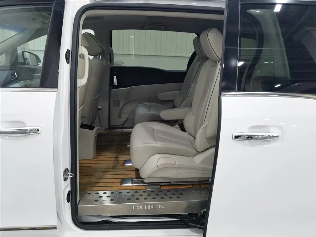Buick GL8 2020 Model Land Business Class 652T Luxury фото 15