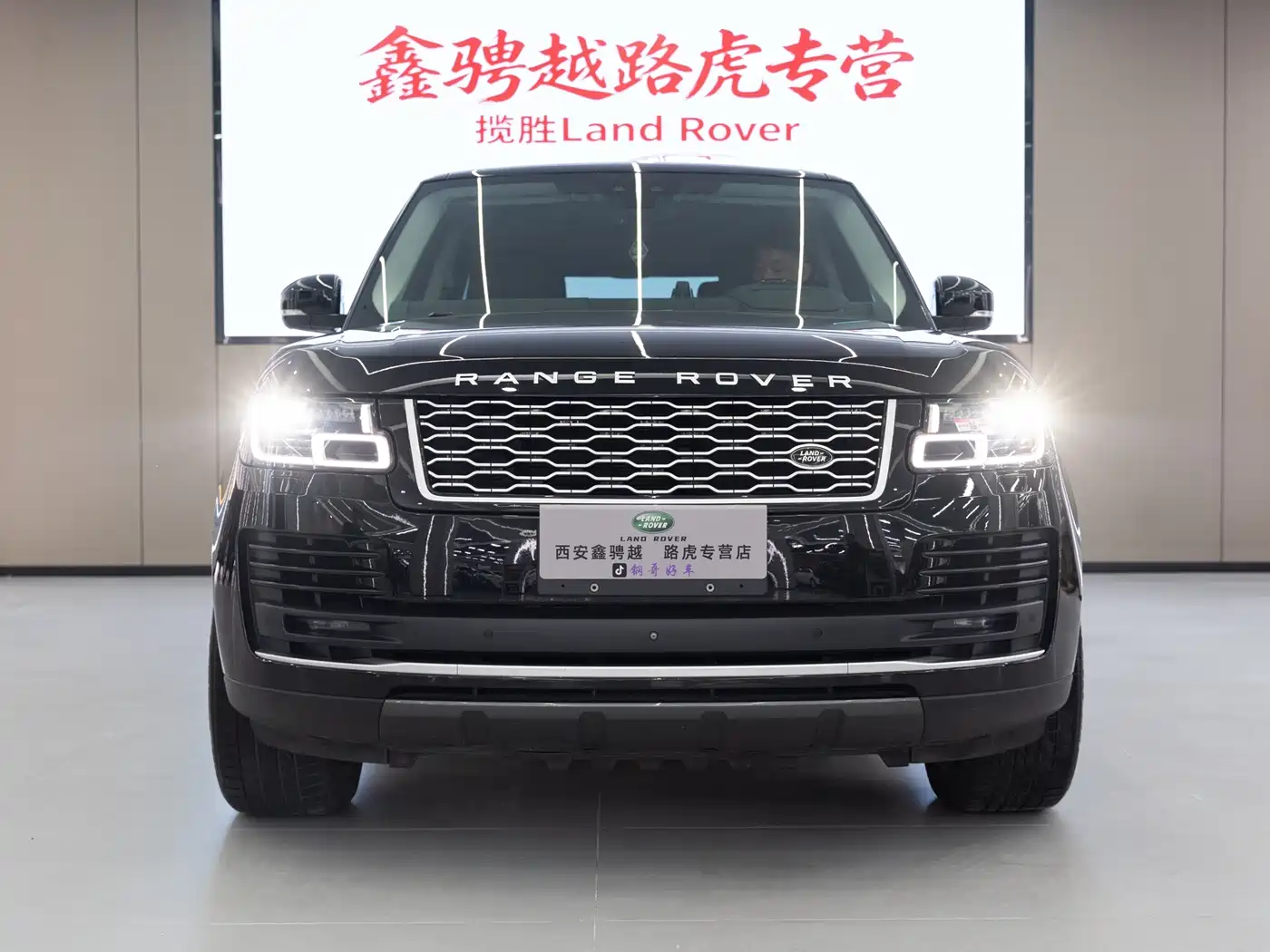 Land Rover Range Rover 2019 3.0 SC V6 Heritage Extended Edition фото 2
