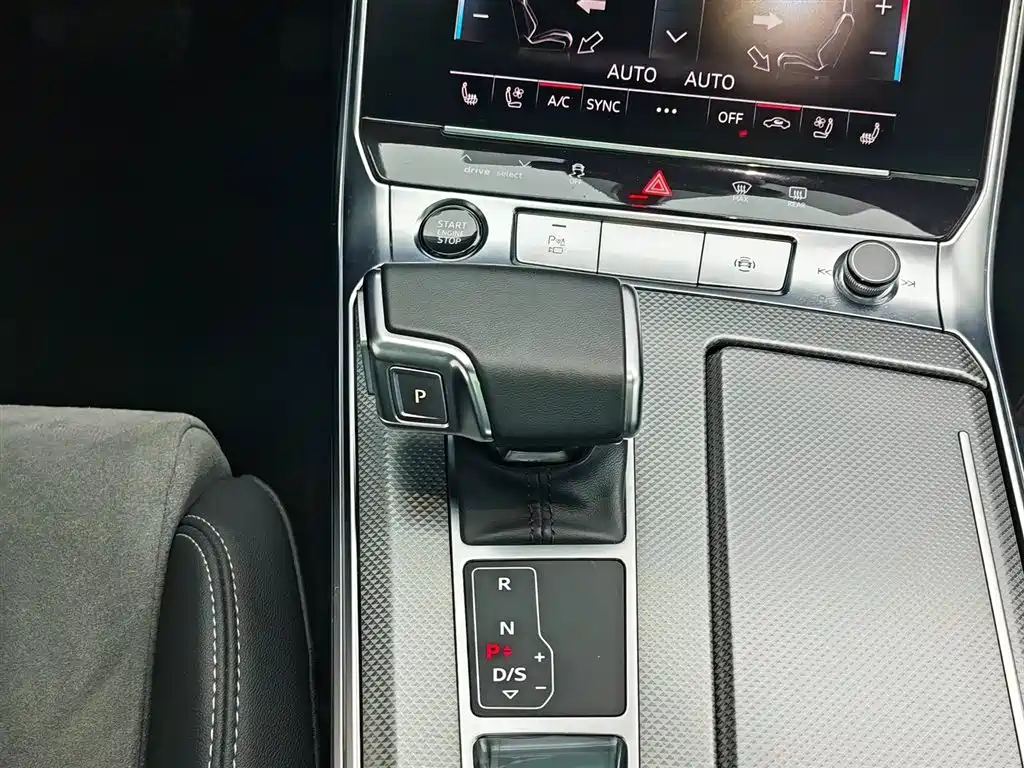 Audi A6L 2023 40 TFSI Luxury Dynamic фото 13