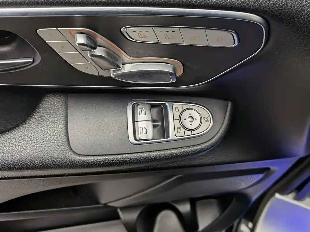 Mercedes-Benz V-Class 2018 V 260 Navigator Edition China VI фото 9