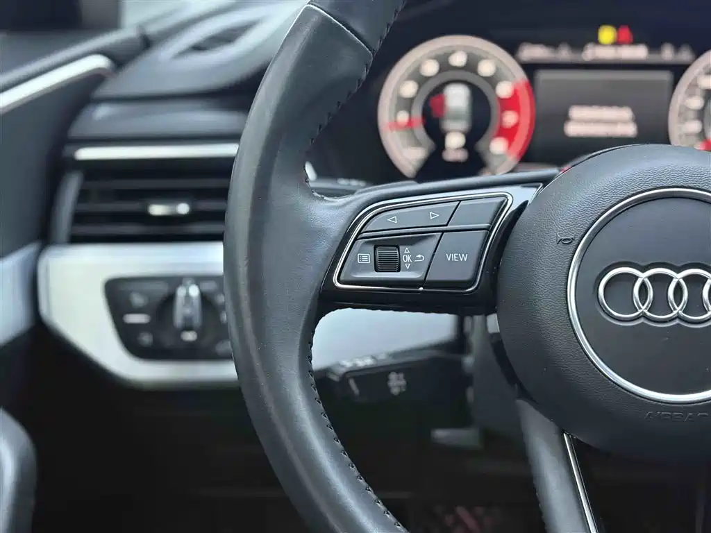 Audi A4L 2022 40 TFSI Luxury Dynamic фото 15