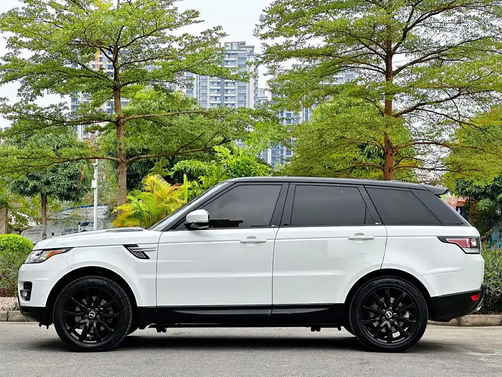 Land Rover Range Rover Sport фото 5