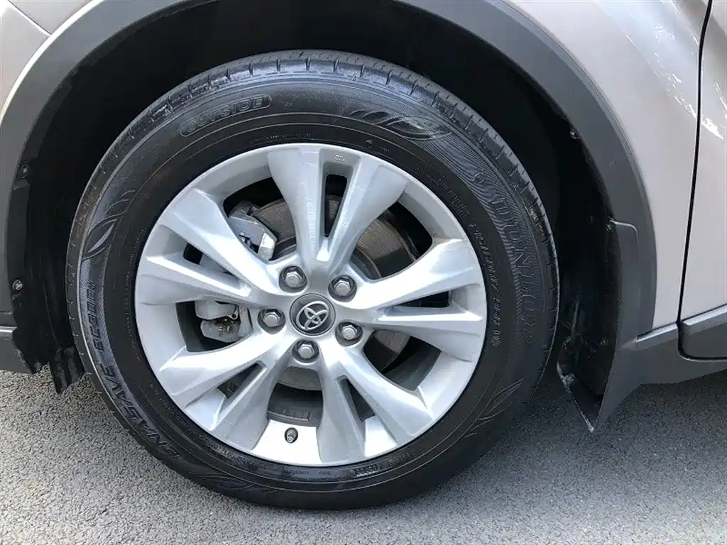 Toyota IZOA 2021 2.0L Yixiang Edition фото 15