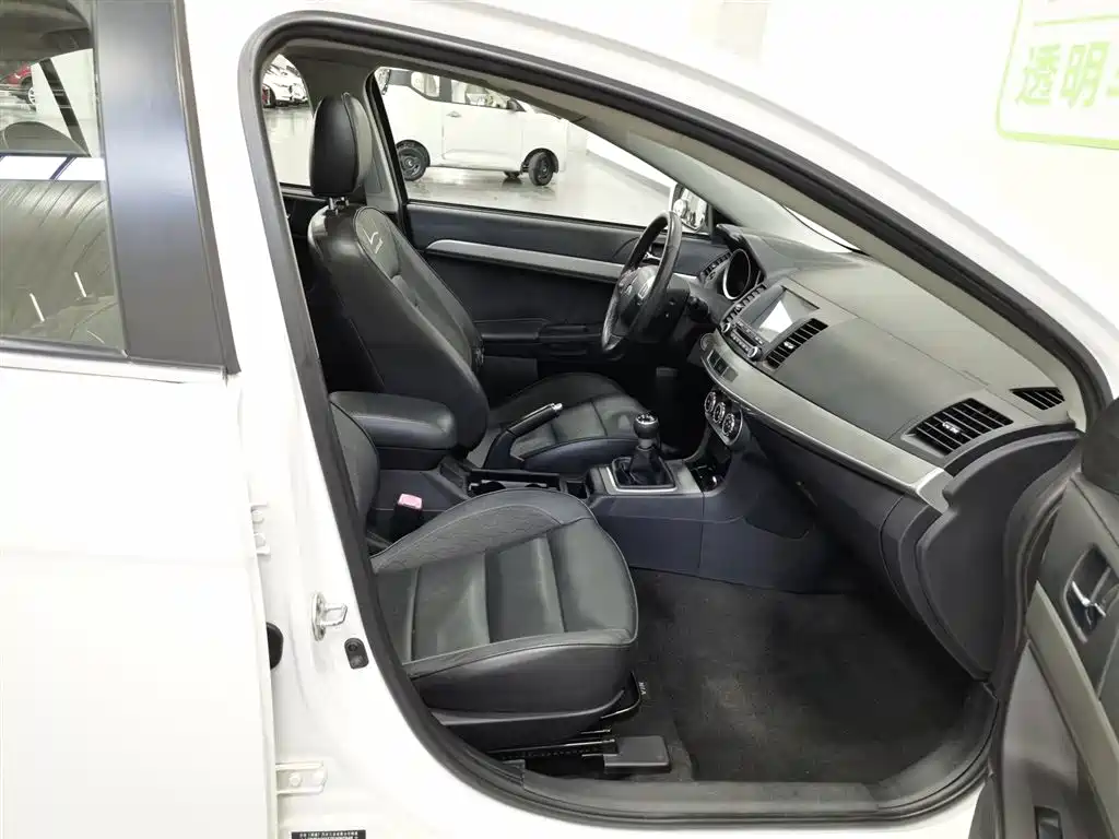 Mitsubishi Lancer EX 2015 1.8L Manual Premium Edition China V фото 23