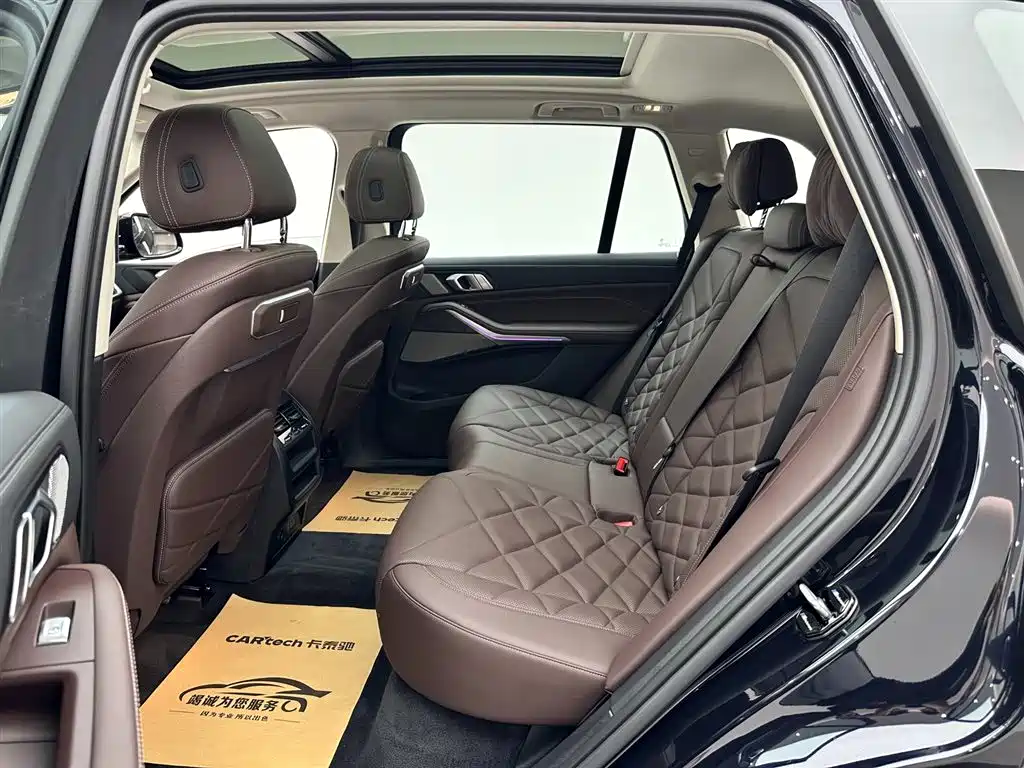 BMW X5 2023 xDrive 30Li Premium M Sport Black Night Package фото 9