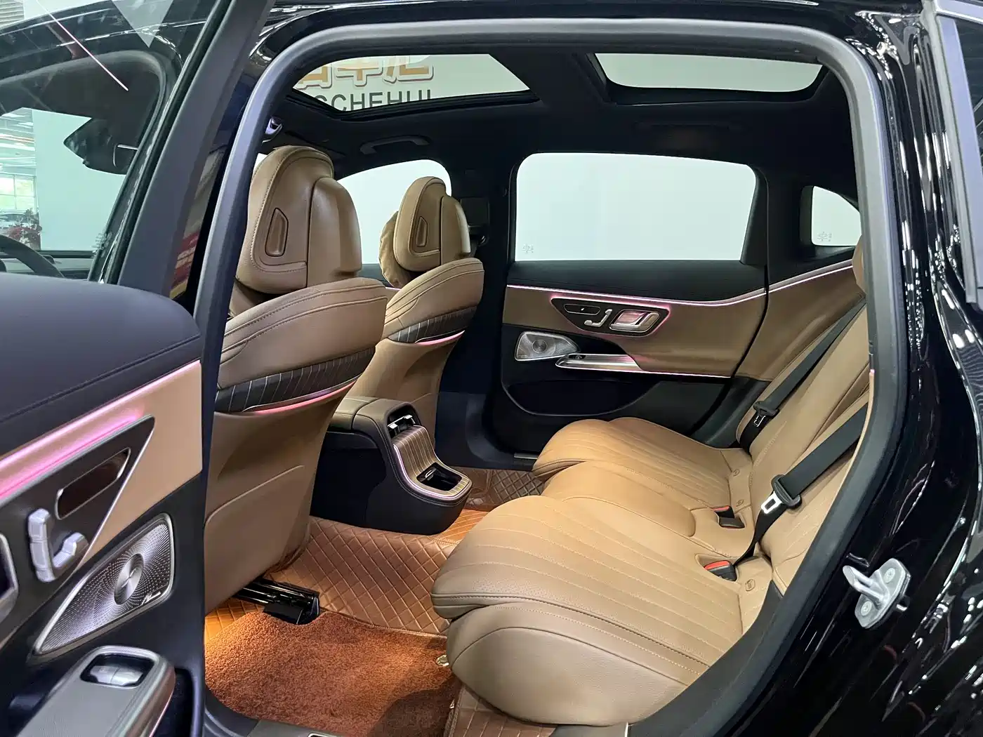 Mercedes-Benz E-Class 2025 E 300 L Luxury фото 8