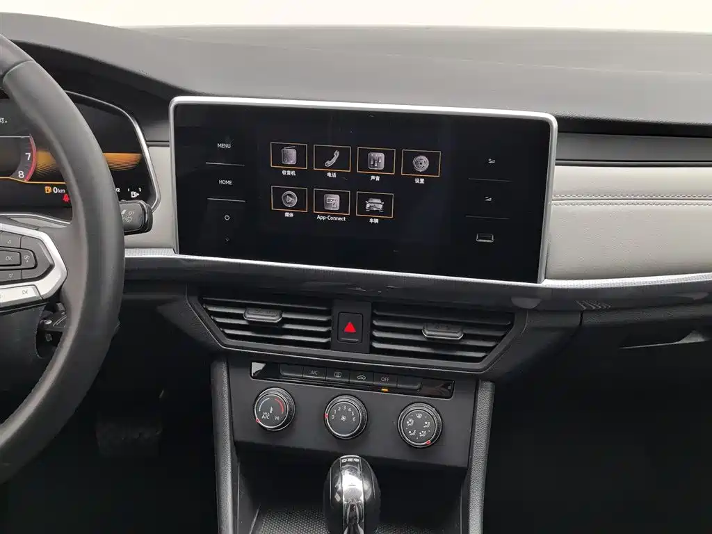 Volkswagen Bora 2023 200TSI DSG Comfort Edition фото 12
