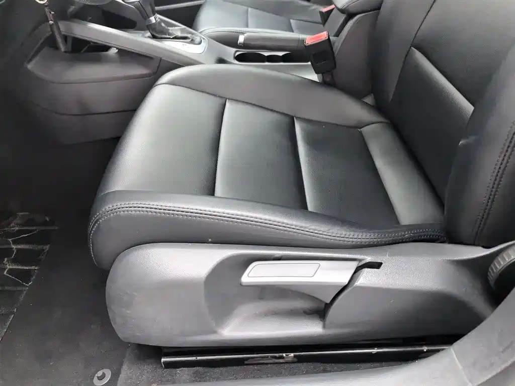 Volkswagen Sagitar 2011 1.4TSI Automatic Technology фото 20