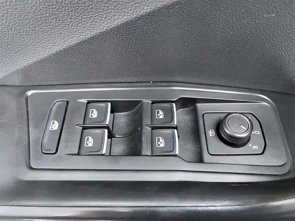 Volkswagen T-ROC 2021 280TSI DSG 2WD Elite Connected фото 9