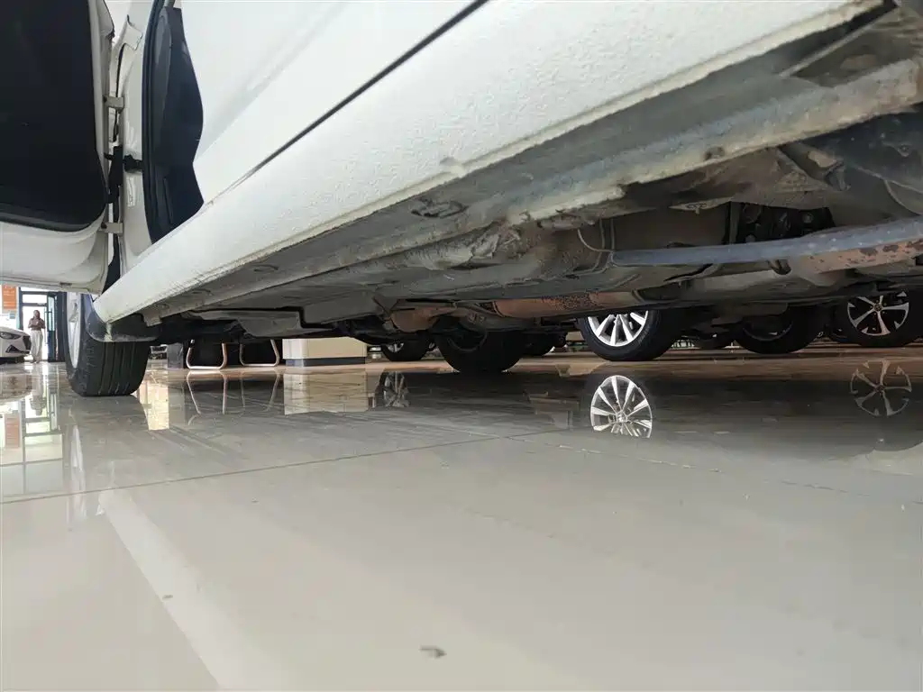 Volkswagen Santana 2015 1.6L Automatic Trend Edition фото 22